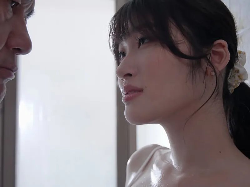 ông xã bỏ bê, vợ yêu được ông chú giúp thỏa mãn cơn dâm đãng lồn